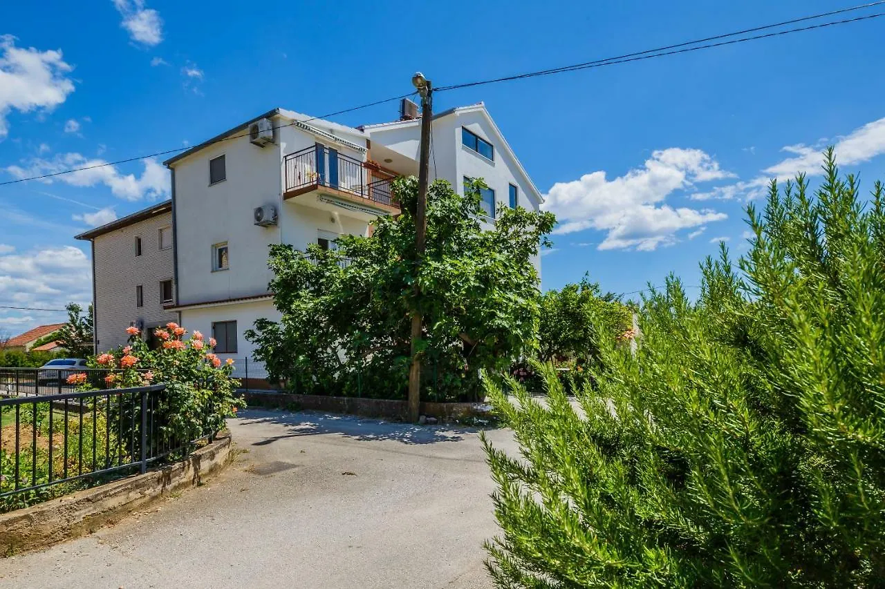 Apartments Mila Kaštela