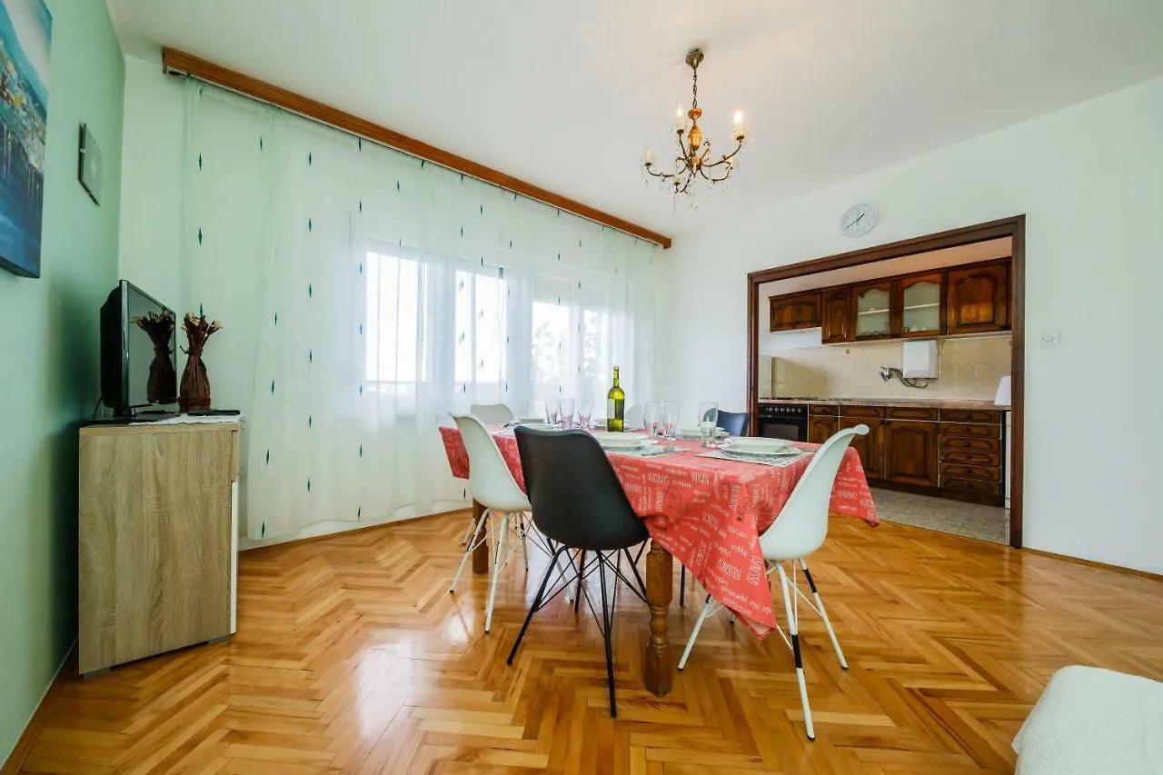 Apartments Mila Kaštela Kroatien