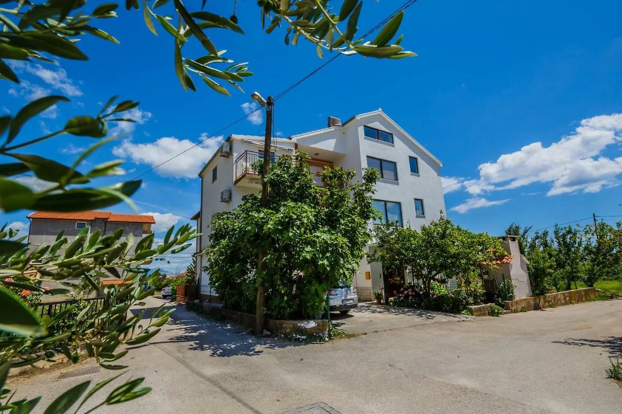 Apartments Mila Kaštela